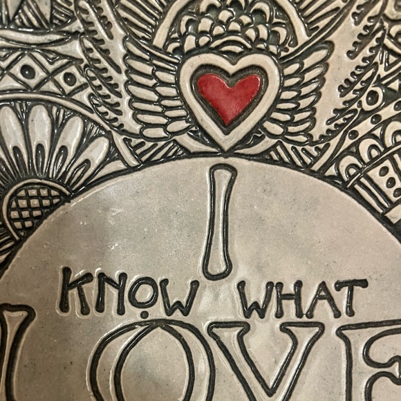 Be Hun In handcrafted pottery bowl - Picture 3 of 6